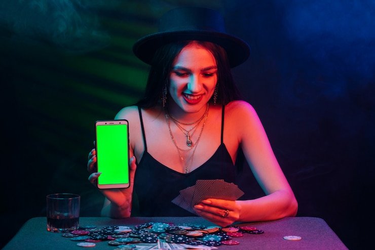 Pemain Indonesia bermain Sic Bo di meja live xinslot dengan dealer multilingual